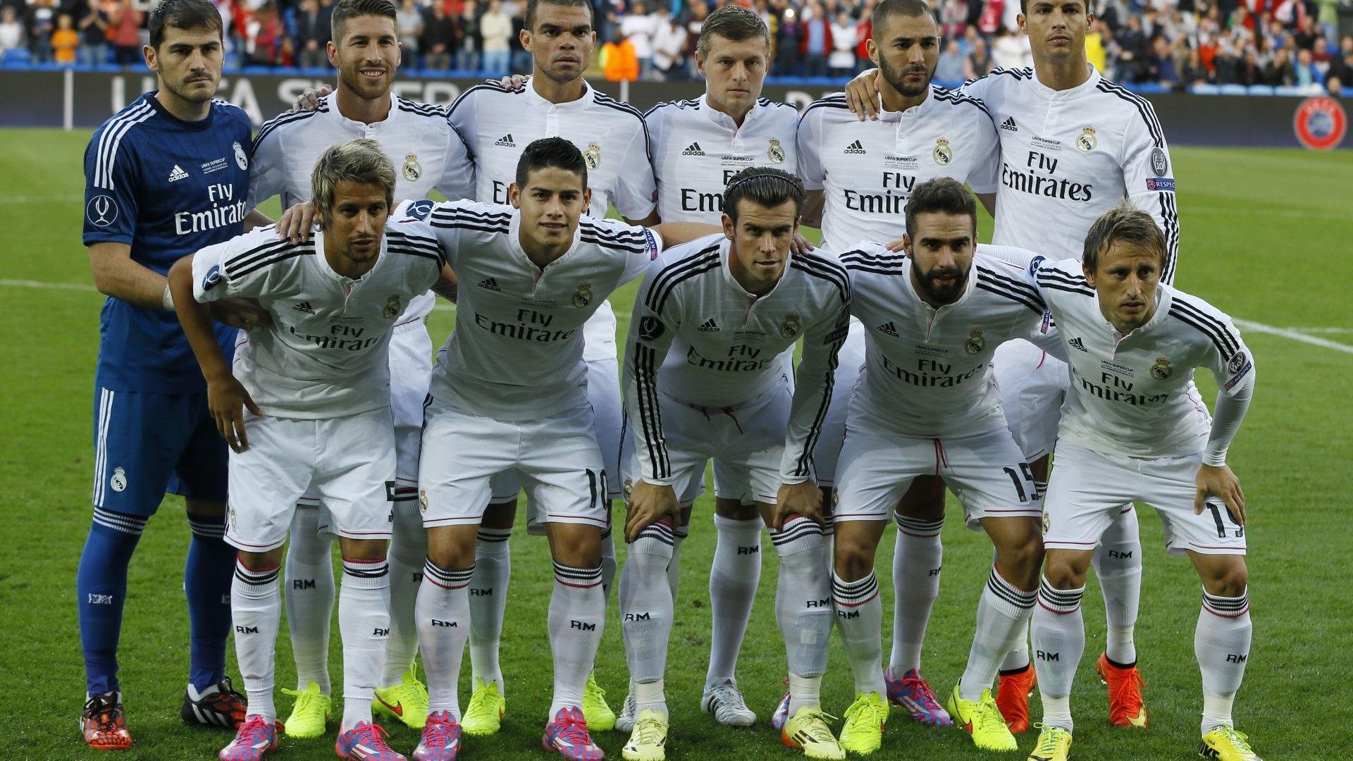 开云体育入口-未来“足球巨星”在欧冠舞台崭露锋芒，足球未来十大巨星